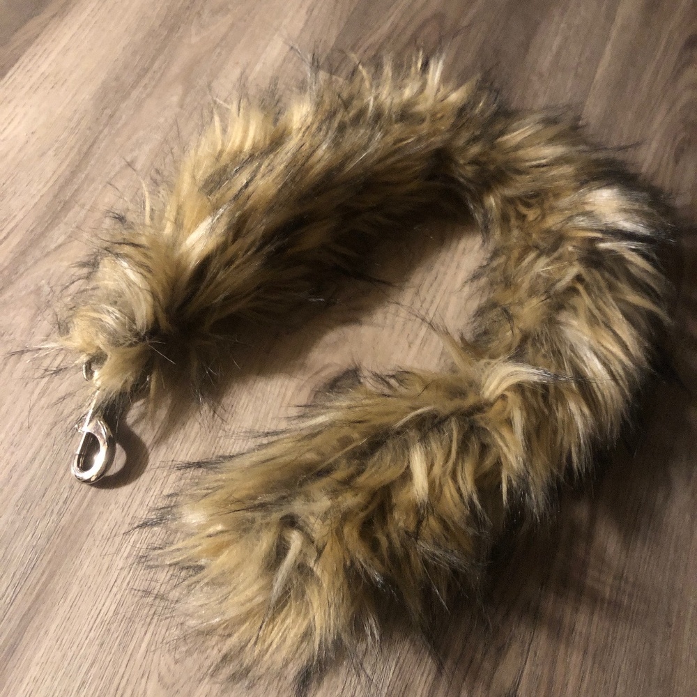 Therian coyote tail